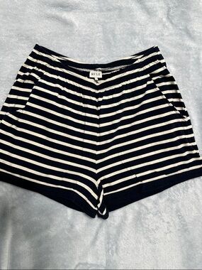 KULE The Short Navy Stripe Small
